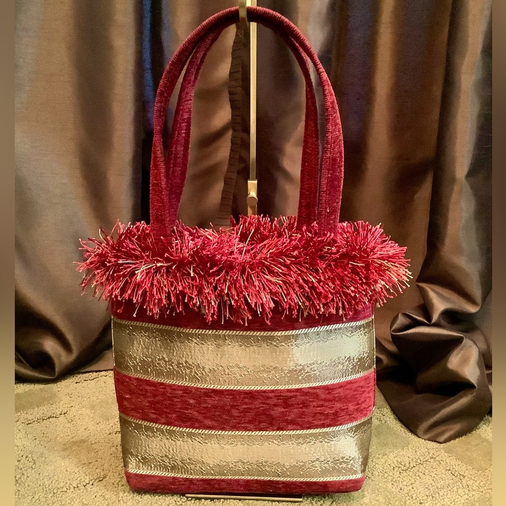CUSTOM MADE MATERIAL HANDBAG WITH FRINGES